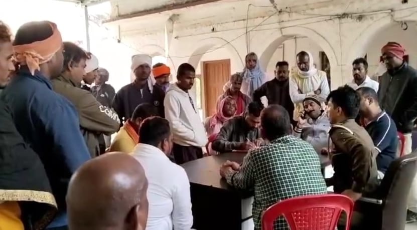 UP Crime: Dead body of a young man who had gone to drink alcohol with village boys found in a cana