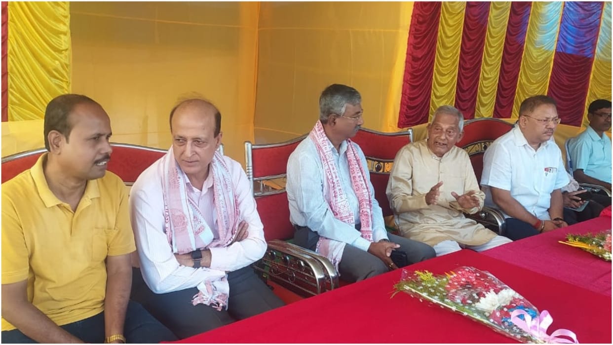 West Bengal Barrackpore Blood Donation Camp voluntary blood donor take part