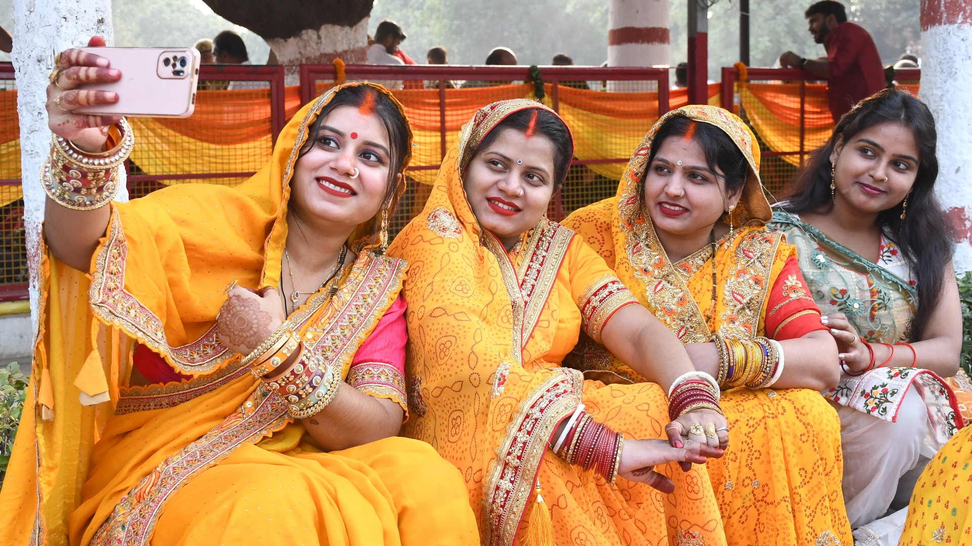 Gorakhpur echoed with the joy of Chhath Mata