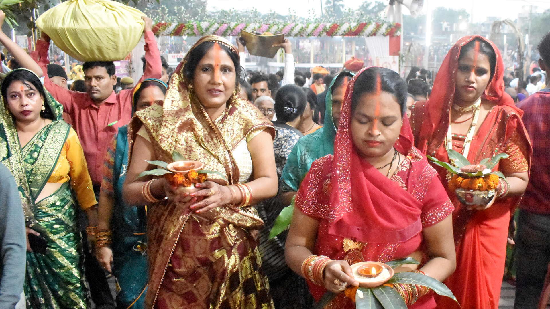 Gorakhpur echoed with the joy of Chhath Mata