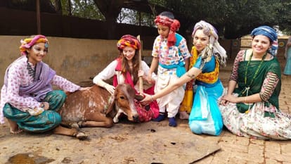 Go Pujan performed at Shri Krishna birth place including Vrindavan Radha Kund On occasion of Gopashtami