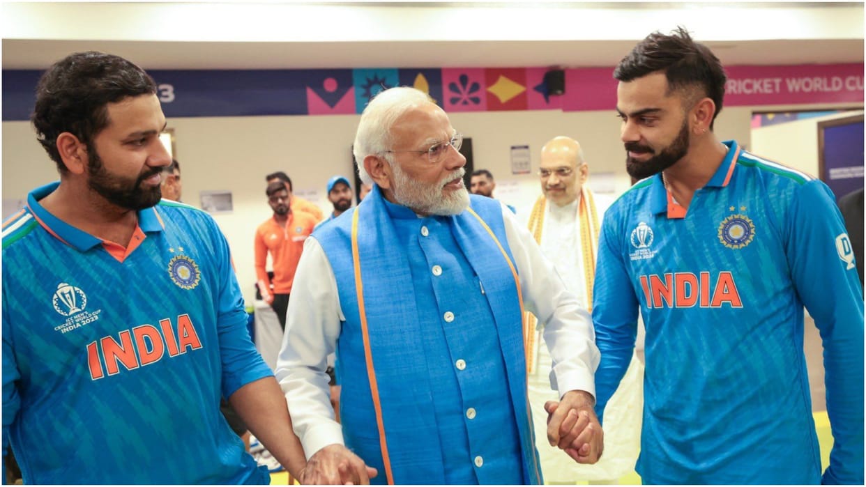 IND vs AUS: Prime Minister Narendra Modi met Indian players after defeat against Australia in final, WC 2023
