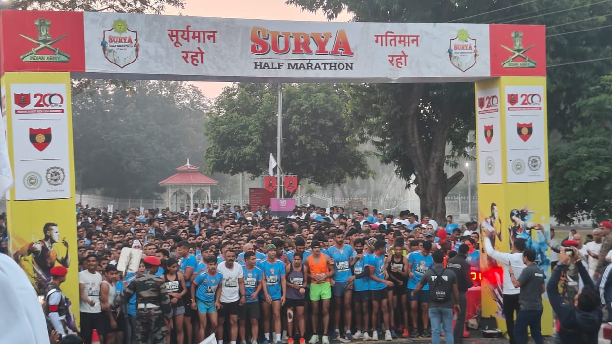 Jabalpur: Three thousand runners ran with the slogan 'Suryaman Raho Gatimaan Raho'