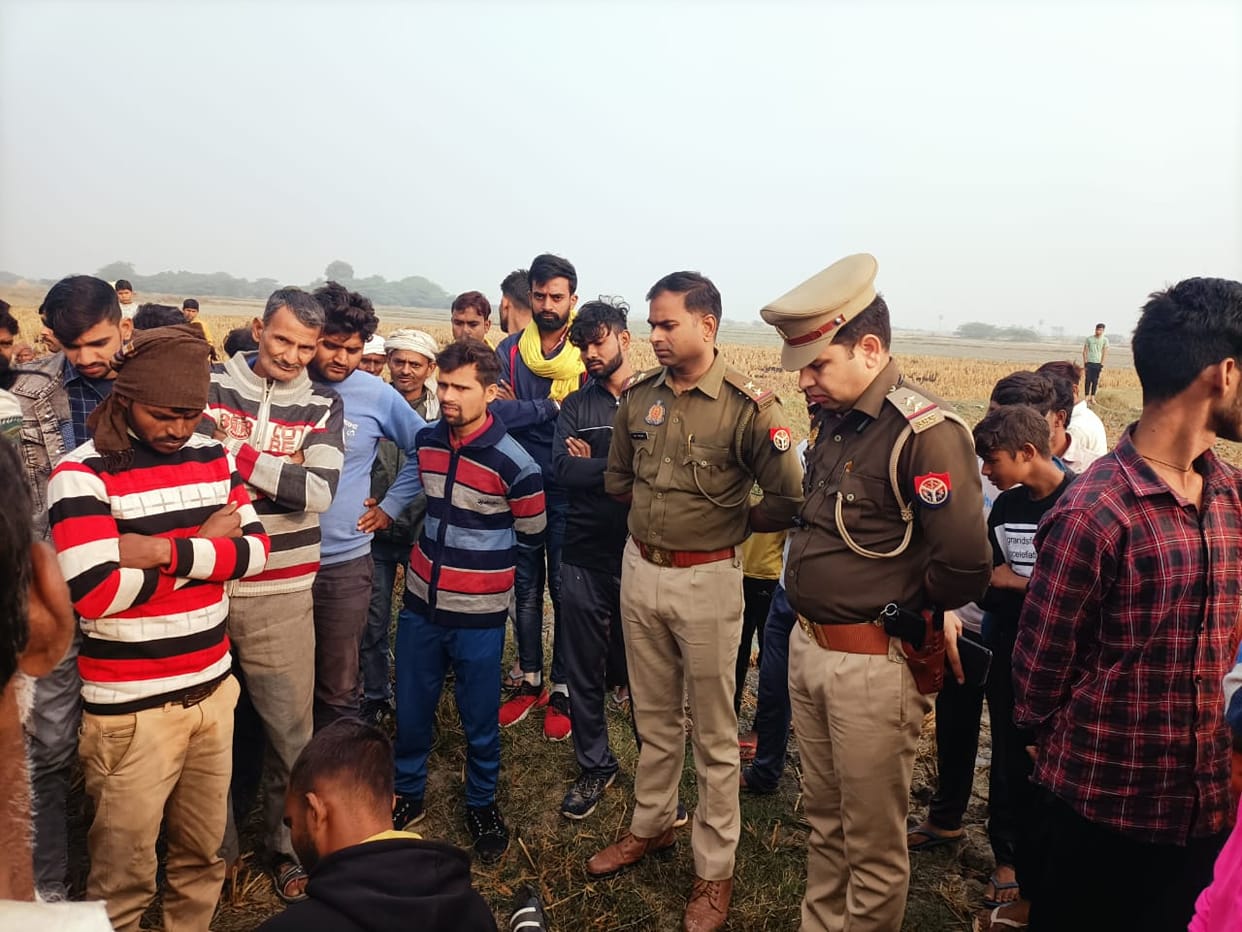 Dead body of a youth found hanging from a tree in the field, had come to attend the baby shower