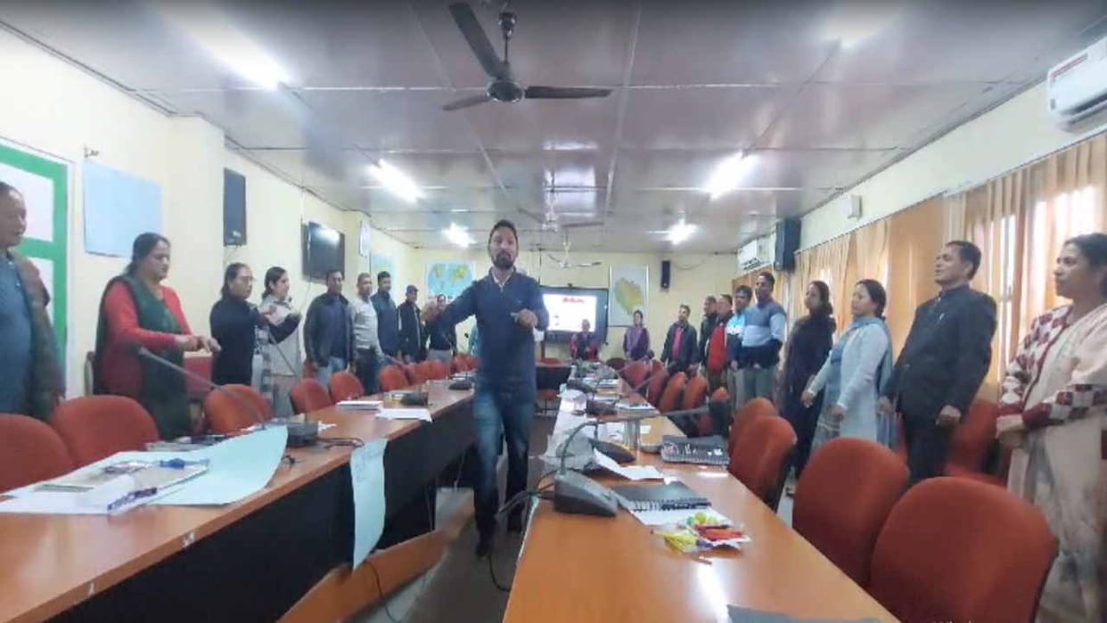28 teachers of Kullu district learned the tricks of teaching pre-primary children.