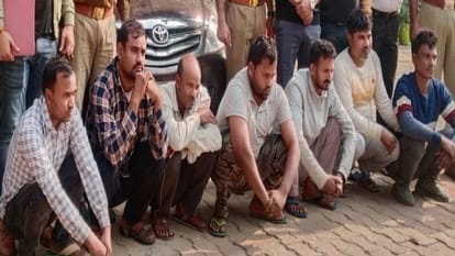 Seven criminals arrested for stealing checks deposited in banks and embezzling money from accounts in Mainpuri