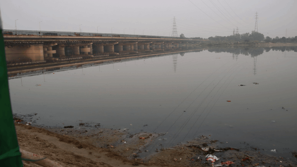 LG vk saxena shared pictures of Yamuna with foam and dirt On conclusion of Chhath puja delhi