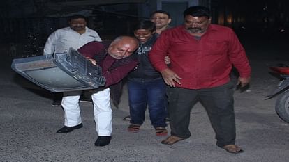 World Cup Final: भारतीय टीम की हार पर क्रिकेट प्रशंसकों में मायूसी, हार से खेल प्रशंसक ने फोड़ी टीवी Disappointment among cricket fans on the defeat of Indian team