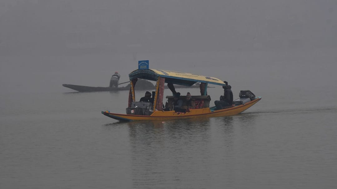 Jammu Kashmir Weather: Dense fog in Srinagar for the third day sunshine in Jammu