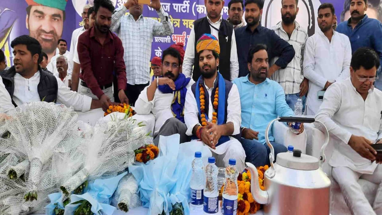 Chandrashekhar Azad and Hanuman Beniwal verbally attacked BJP-Congress