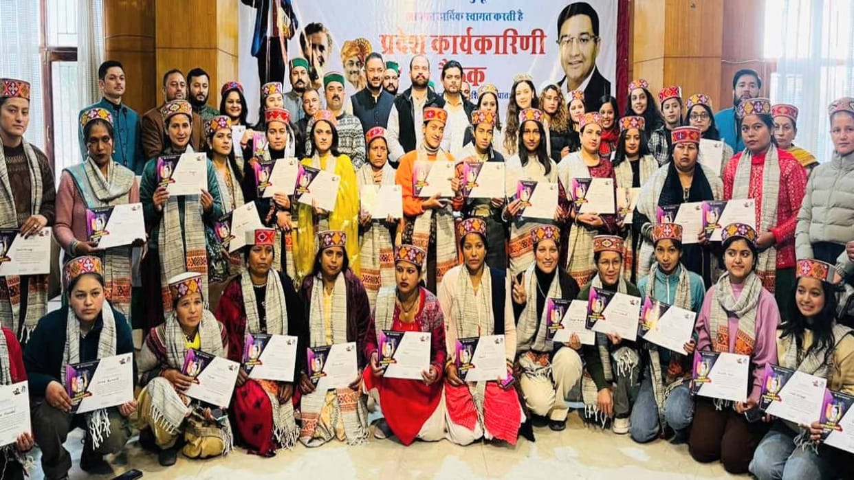 Himachal Youth Congress honored women doing excellent work