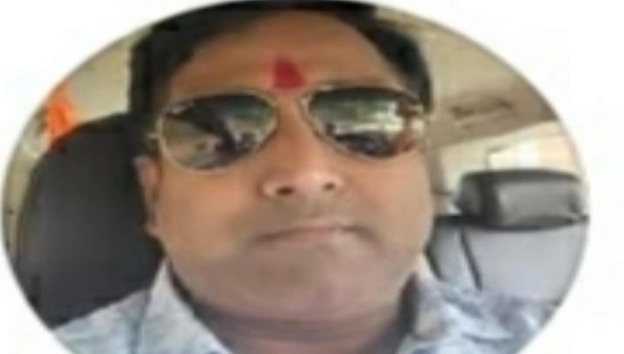Used to deceive by pretending to be PCS officer cheated of Rs 2 crore in Gorakhpur