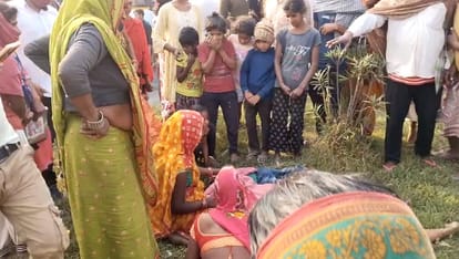 Bihar : डीएम की कार से कुचलकर मां-बेटी की मौत, एनएच पर लोगों ने किया बवाल; कहा- आईएएस को भगा ले गया बॉडीगार्ड Bihar News : Chaos on NH 57 after several people died after being crushed by IAS officer DM Madhepura car