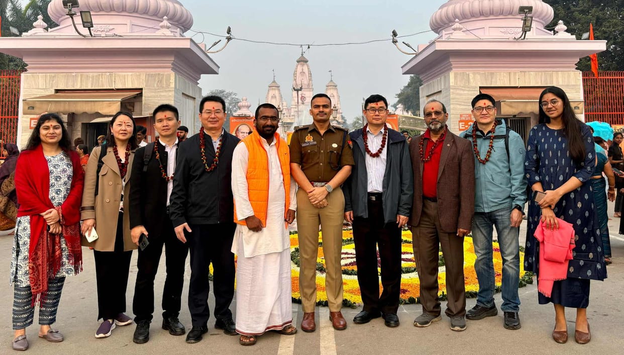 Team of Chinese university professors reached Gita Press