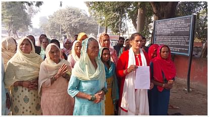 Women demanded closure of liquor vends in Yamunanagar