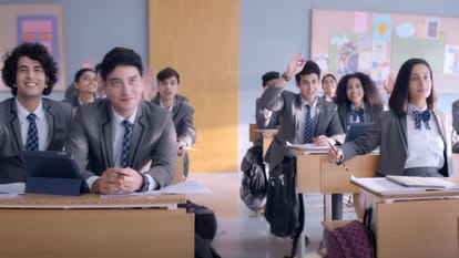 Farrey Movie Review in Hindi by Pankaj Shukla Alizeh Agnihotri Somendra Padhi Salman Khan Prasanna Juhi Babbar
