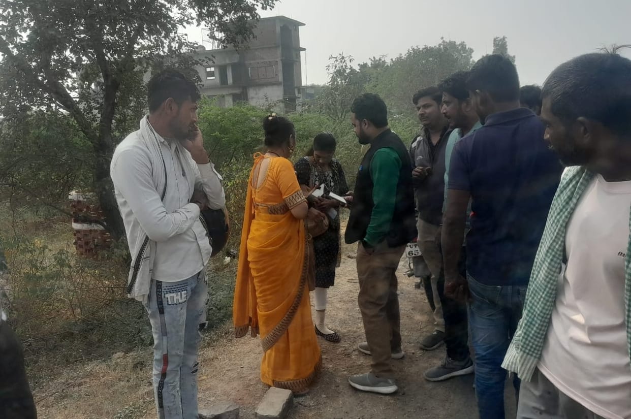 Jalaun Accident, Roadways bus crushes girl student, she dies due to rear wheel running over her, driver detain