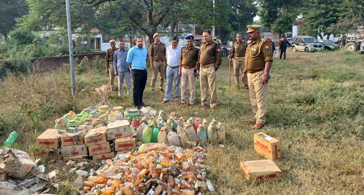 Rats started tasting the liquor kept in the warehouse of the police station in Kannauj, 960 liters of liquor g