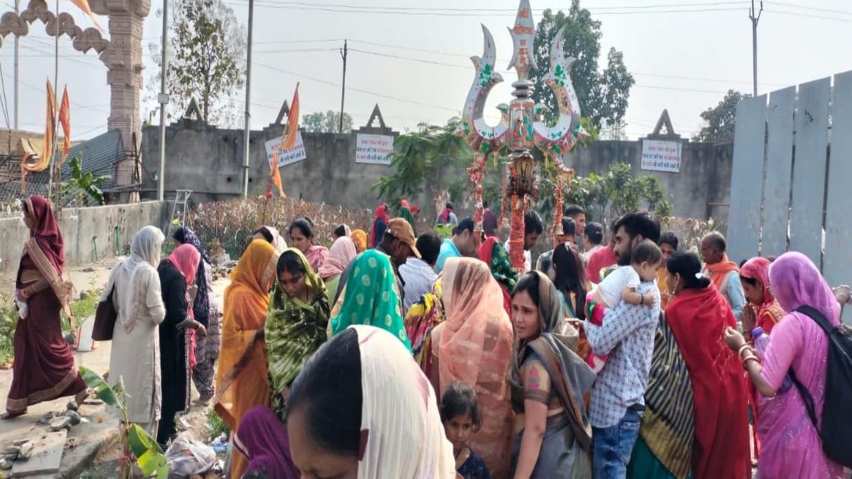 Amla Navami In Kubereshwardham Sehore Women worshiped Amla tree