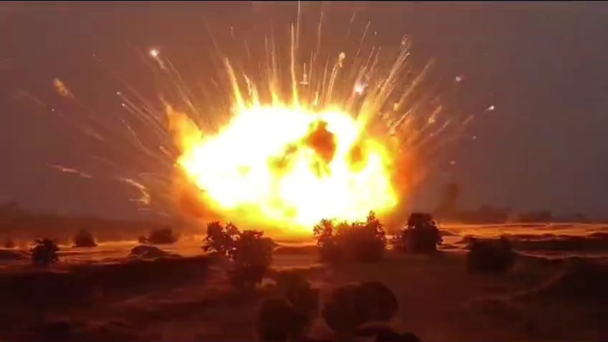 Police destroyed firecrackers seized from illegal firecracker factory in Damoh; explosion felt like earthquake