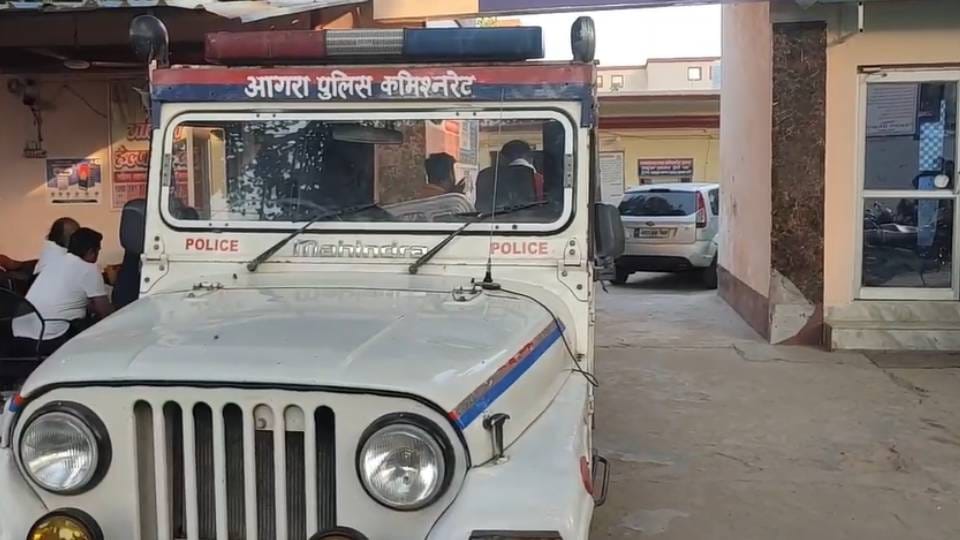 police arrested accused of molesting girl by entering her house In Agra