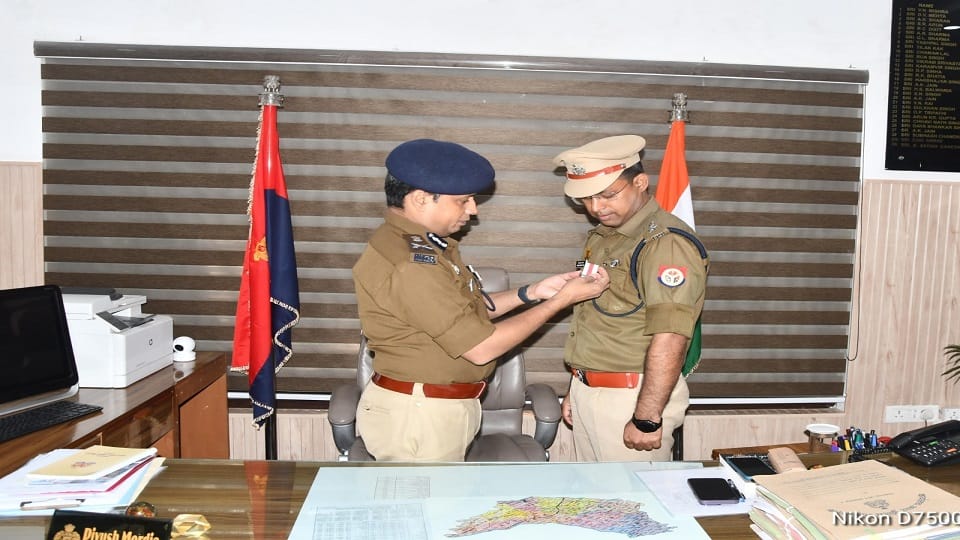 Lakhimpur Kheri SP Ganesh Prasad Saha honored with bravery medal