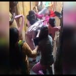 युवतियों में लड़ाई