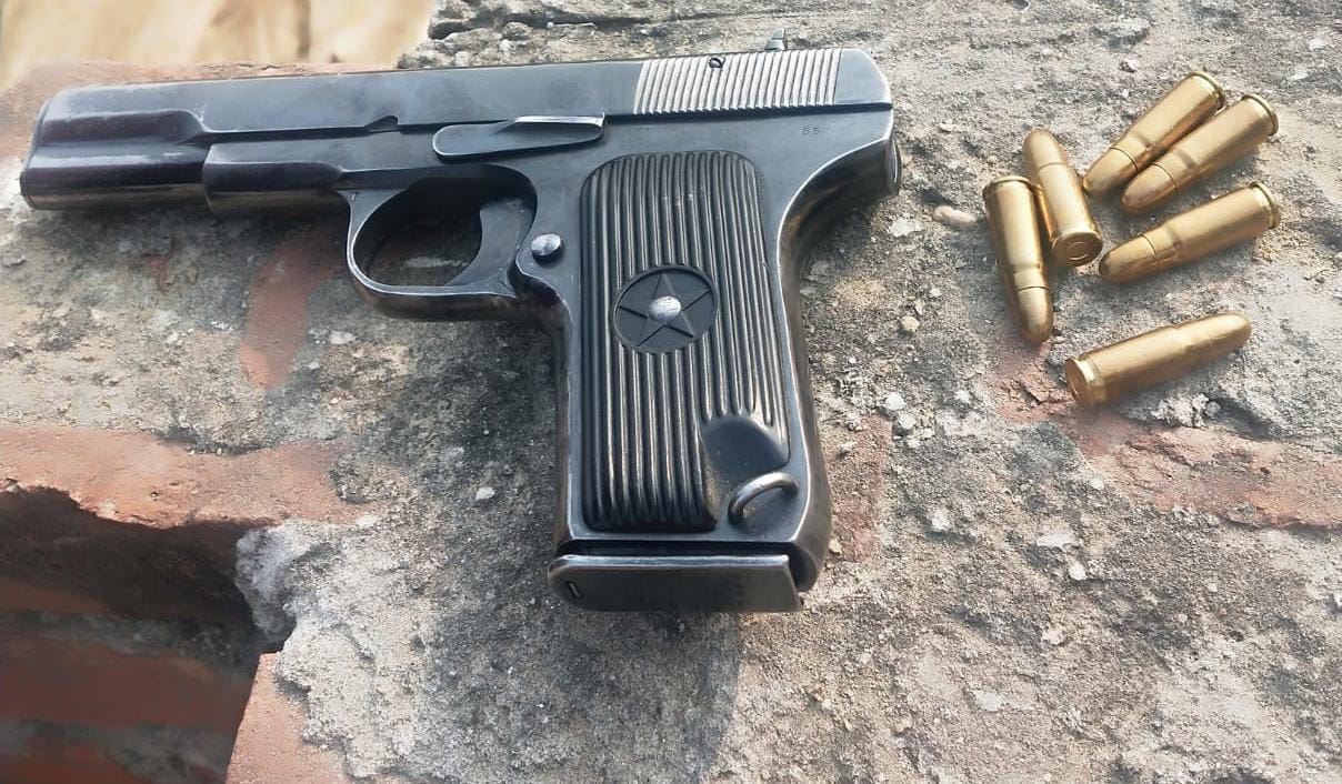 UP Crime: Firing over land dispute in Badagaon, other side snatches weapon; Police on the spot