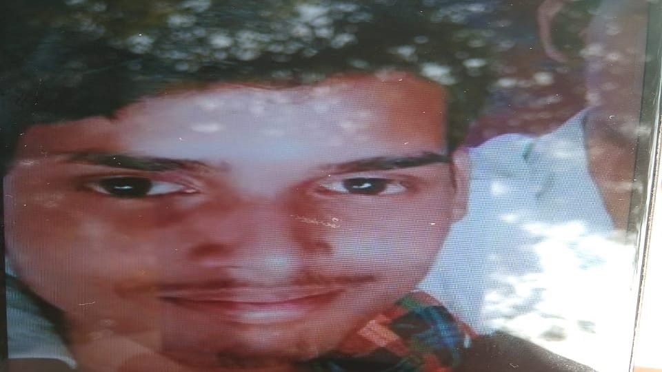 Accident in Bhiwani, Tata Ace vehicle returning with catering goods overturns, youth dies