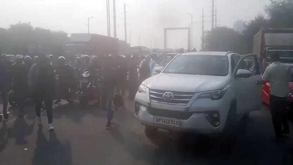 Scorpio stolen from outside the house in Noida