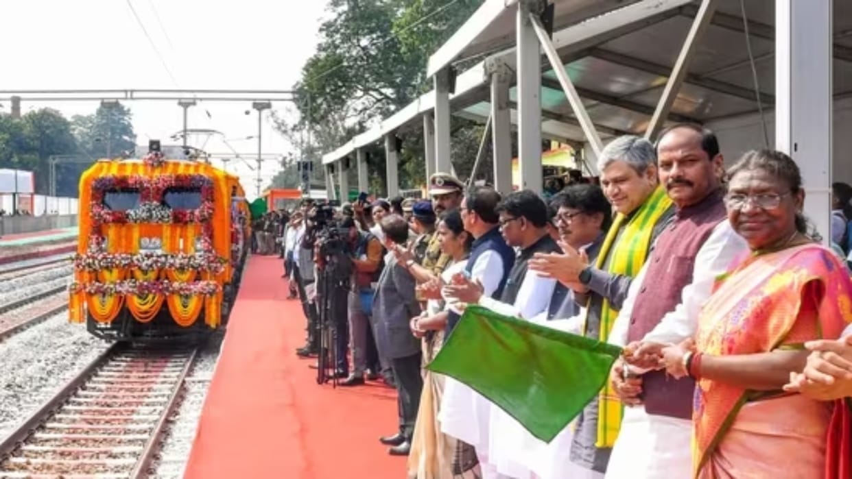 Odisha These three trains will connect tribal areas to big cities, President showed the green flag