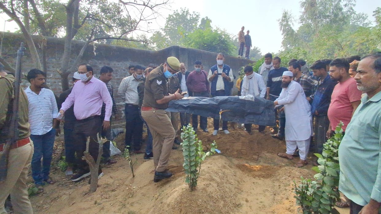Faiz s body was taken out of grave after 108 days for investigation on murder charges in Bulandshahar
