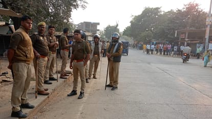 Amidst grief and anger, the last rites of a grocery businessman took place on the fourth day