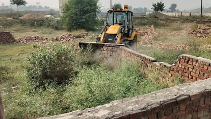 ADA demolished illegal colony without map