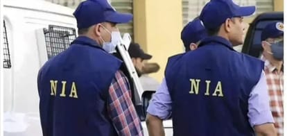 NIA Raids: जम्मू-कश्मीर में आठ जगहों पर एनआईए का छापा, टेरर फंडिंग मामले में की कार्रवाई NIA Raids many places in Jammu and Kashmir in terror funding case