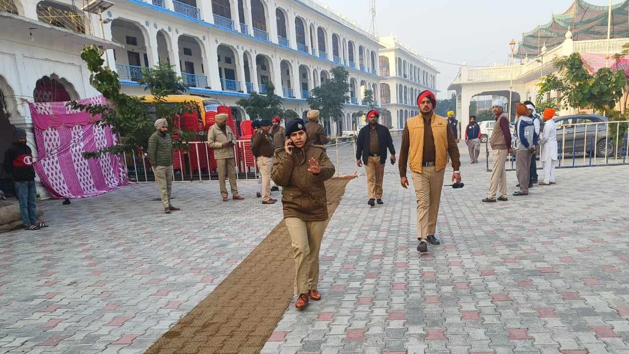 Home guard jawan died and 10 policemen injured after Nihangs open fire in Punjab