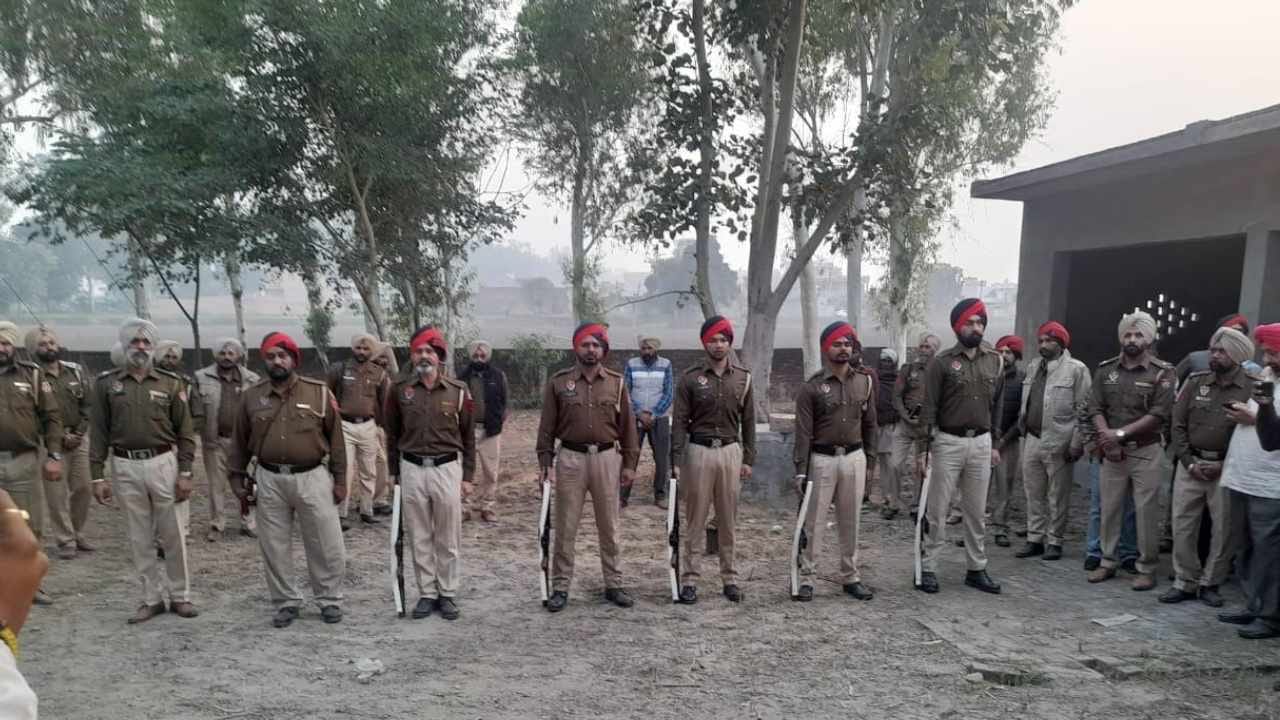 Home guard jawan died and 10 policemen injured after Nihangs open fire in Punjab