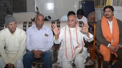 रोहतक पहुंचे प्रवीण तोगड़िया: बोले- किसानों के समर्थन मूल्य का आंदोलन सफल होगा, अपनी फसल का मूल्य खुद तय करेगा Praveen Togadia reached Rohtak: Said- Farmers' support price movement will be successful