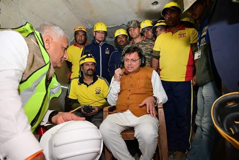 Uttarkashi Tunnel Collapse Rescue: CM Pushkar singh dhami talked to trapped workers by Microphone