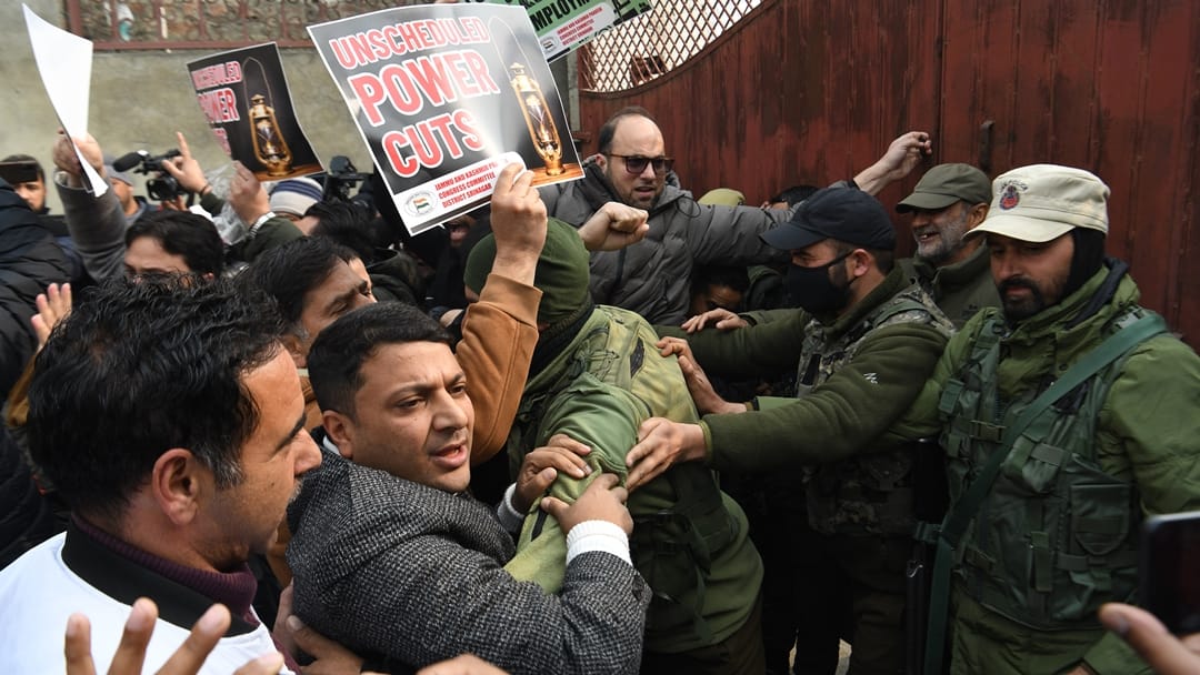 Jammu Kashmir: PDP and Congress protest against power cuts in srinagar