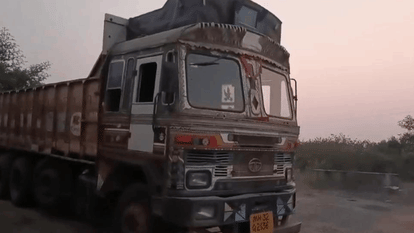 truck hit school students in Gariaband