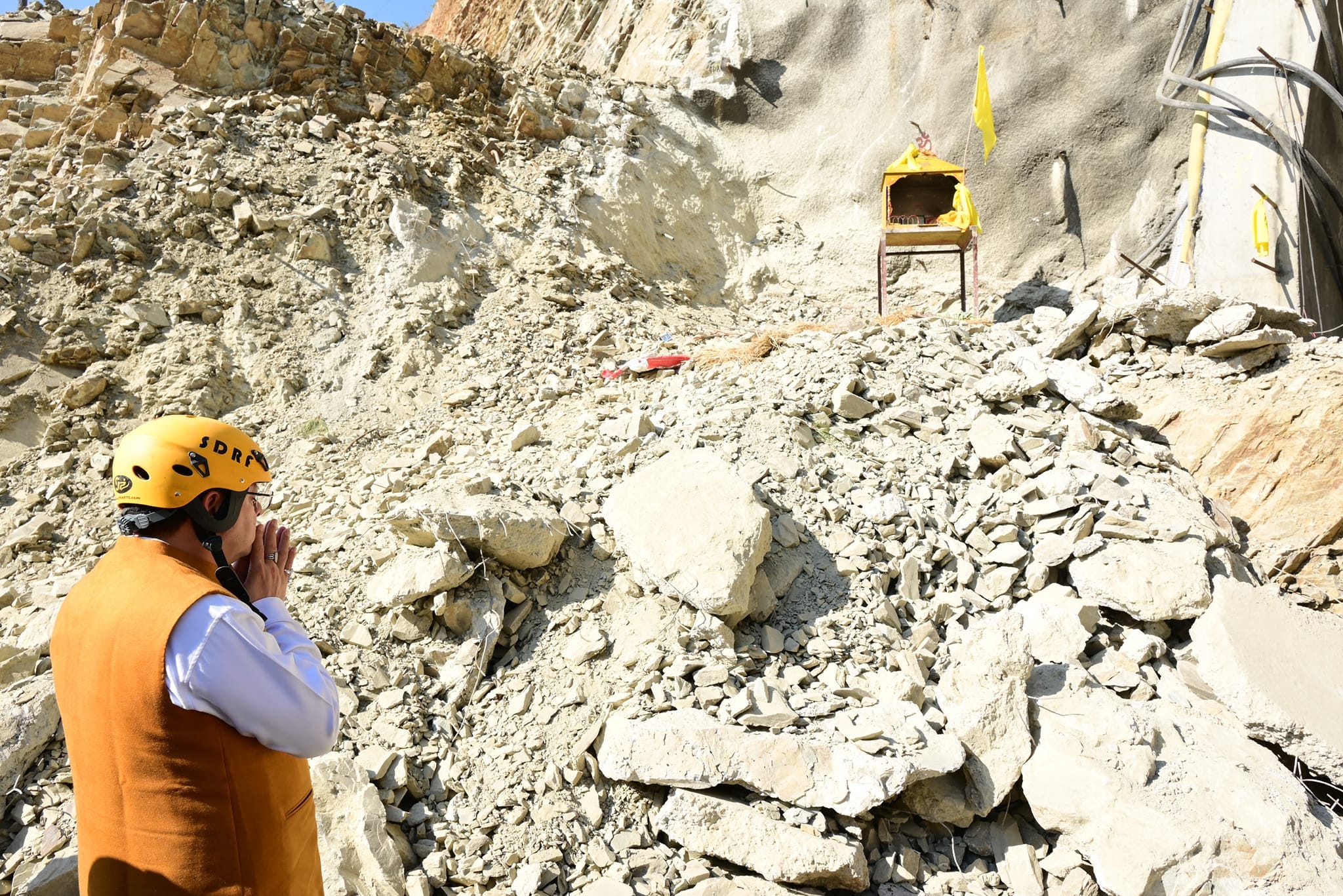 Uttarkashi Tunnel Rescue Baba BokhNag doli reached Silkyara CM also offers prayers