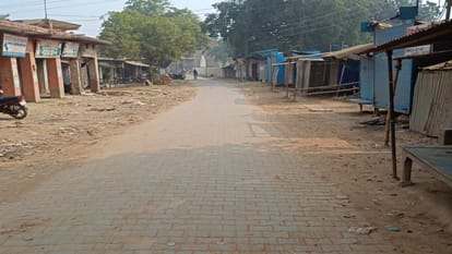 Amidst grief and anger, the last rites of a grocery businessman took place on the fourth day