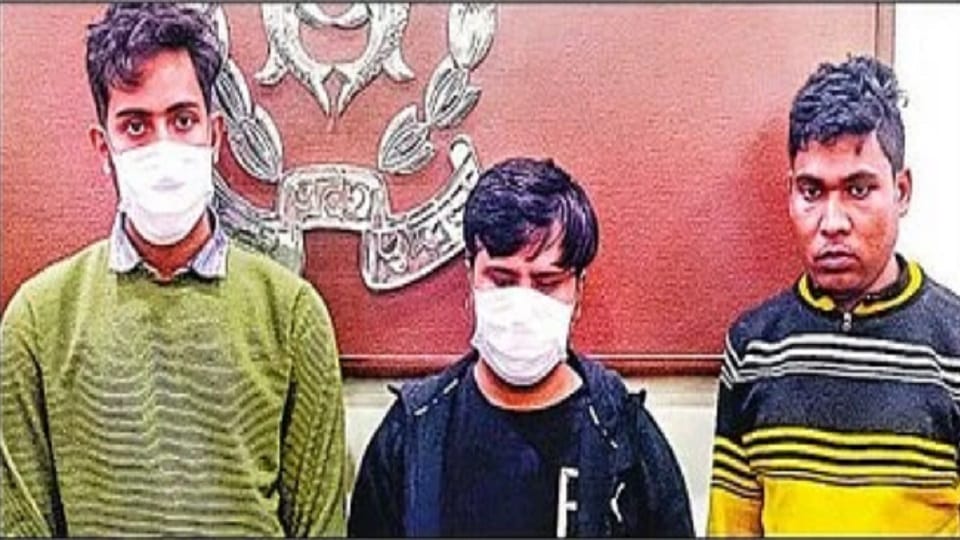 Ghaziabad: Cheated 100 people of Rs 50 crore in two years by opening a call center