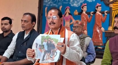 Entry of politics in Lakhisarai triple murder case, Vijay Sinha said - JDU leader is saving the accused.
