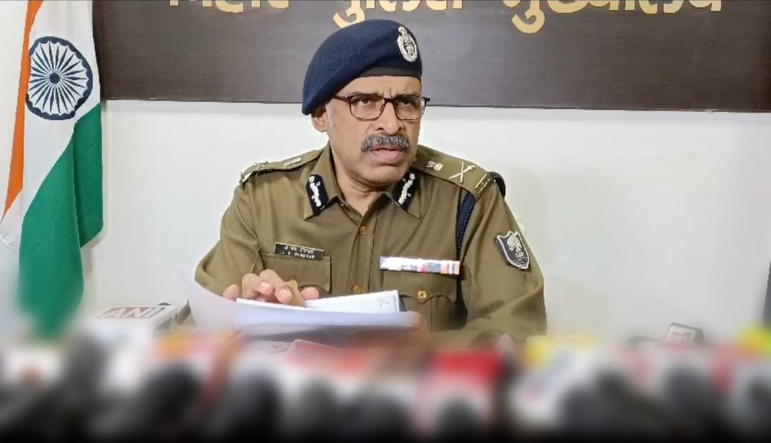 Bihar Police : After guns and traffic, now women policemen will drive police vehicles. bihar government.