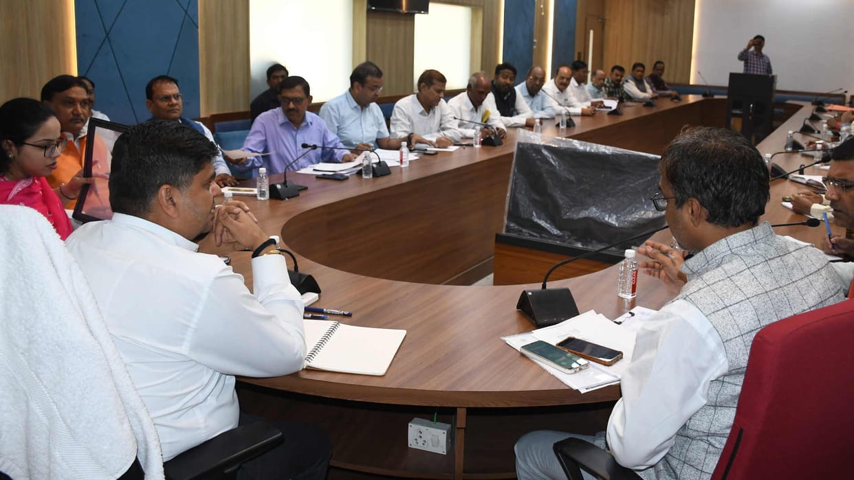 Commissioner angry over slowness in construction work of Ayush University