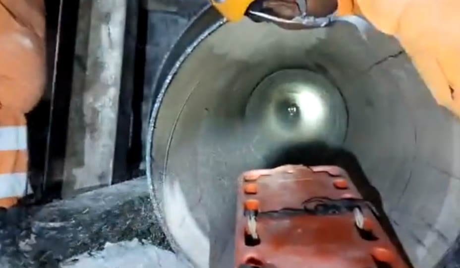 Uttarkashi Tunnel Rescue News: Laborers Will Be Taken Out Of Escape Tunnel Through Pipes By Stretcher