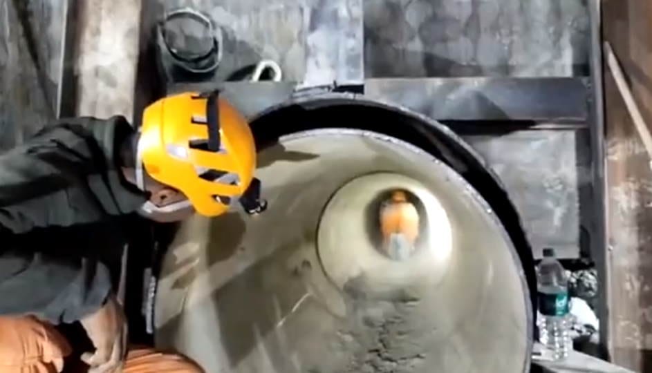 Uttarkashi Tunnel Rescue News: Laborers Will Be Taken Out Of Escape Tunnel Through Pipes By Stretcher