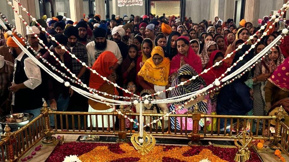 Sikh samaj community nagar kirtan gurunanak dev ji prakash guruparv indore